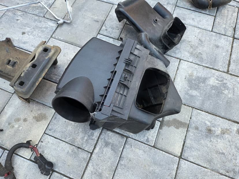 Díly Jeep Grand cherokee  5,7L