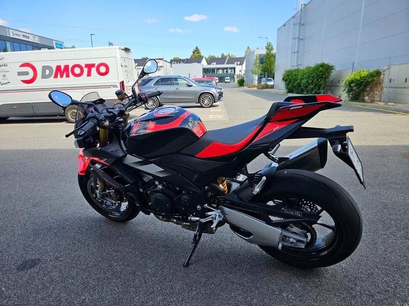 Aprilia Tuono V4 Factory E5+ (2025) – Stav nové, DPH, ČR pův