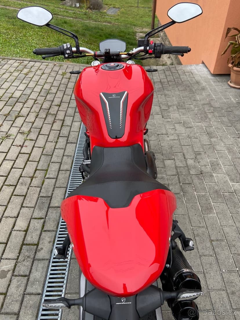 Ducati Monster 821