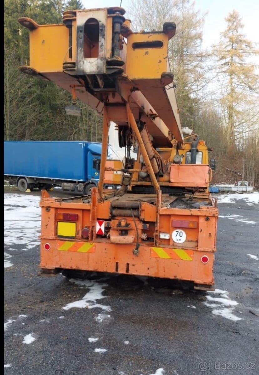 Tatra AV 14 - jeřáb