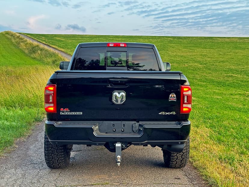 PRODÁNO DODGE RAM 2500 HEAVY DUTY 6.4 HEMI 4x4 LARAMIE