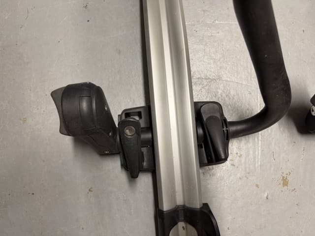 Thule – střešní nosič na kola – 3 ks