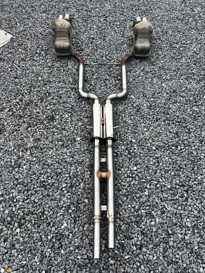 Nerezový sportovní výfuk