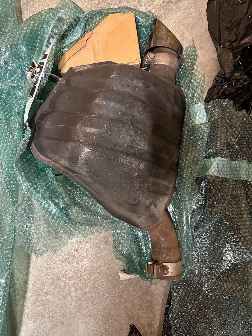 Originální výfuk - Doge Durango HELLCAT