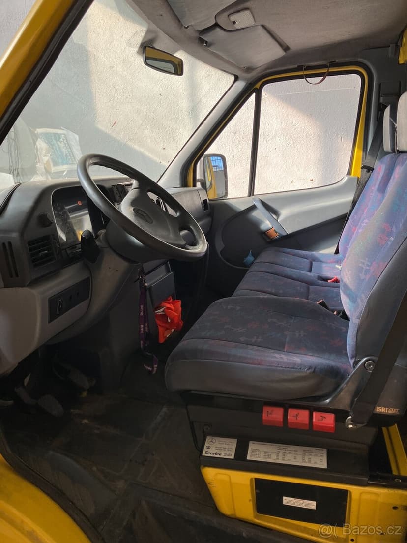 MB Sprinter 212 TD - odtah