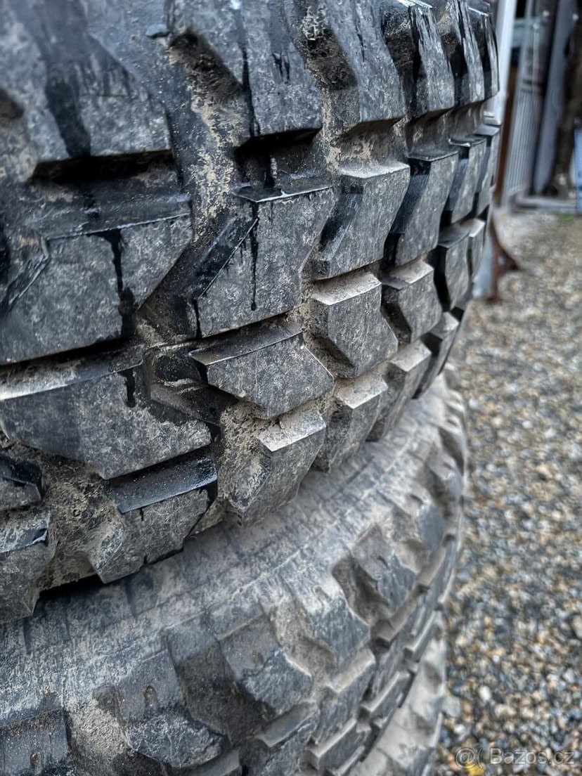 Kola original Hummer H1 Humvee.KOMPLET SADA 16,5” 8x165,1