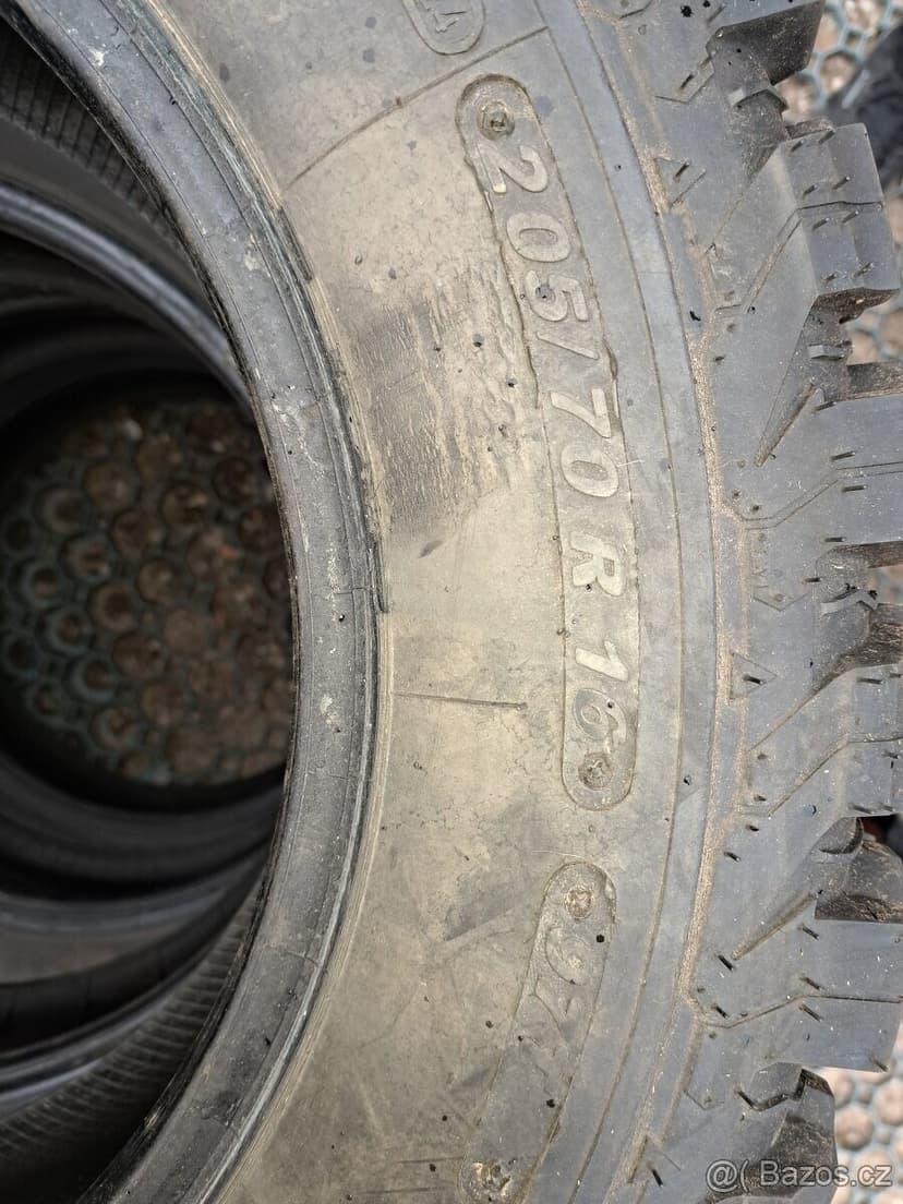 Pneu offroad 205/70 r16.