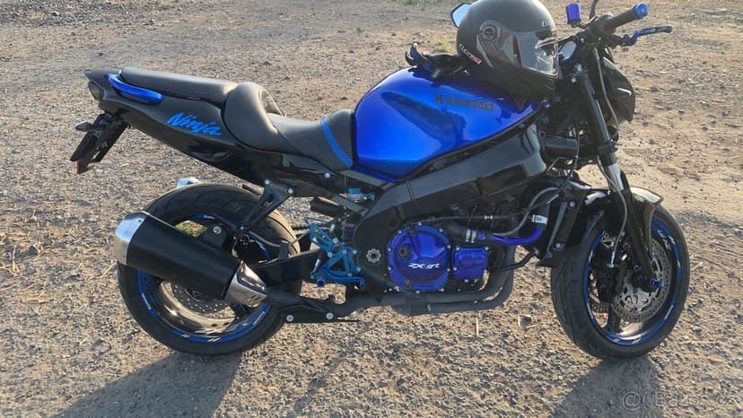 Kawasaki ninja ZX9R