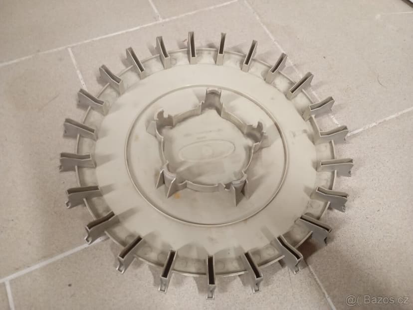 1 poklice, celoplošný kryt kol Ford Scorpio Sierra