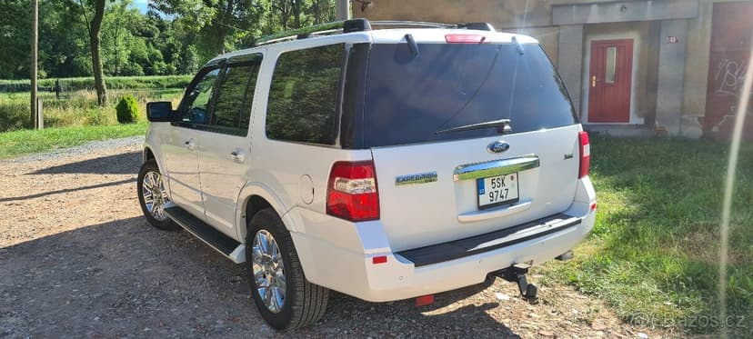 Ford Expedition Limited 2011, V8, 140t.km, Nová cena