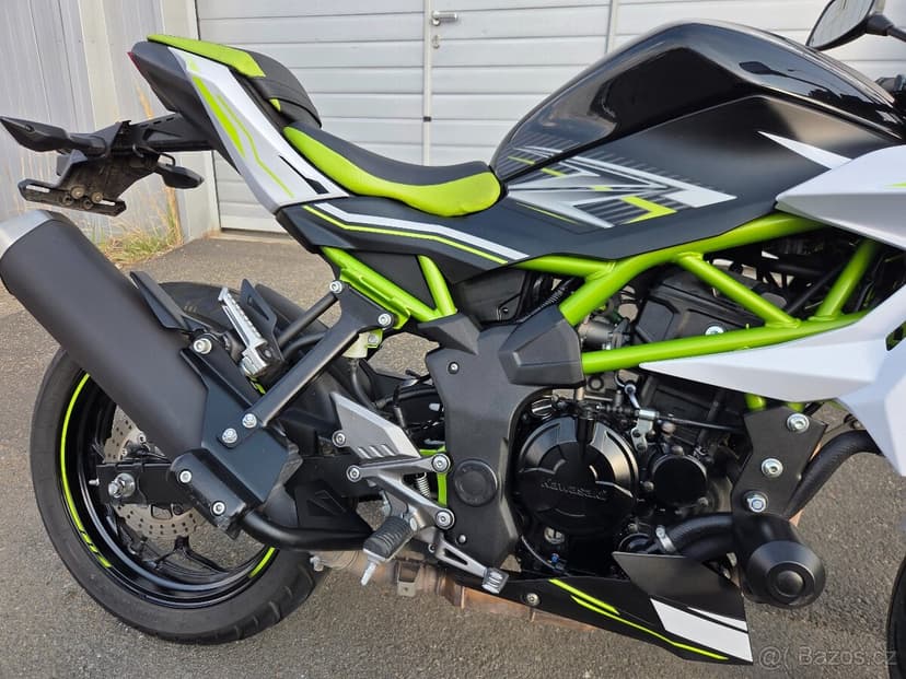 KAWASAKI Z 125 2019  GREEN/WHITE