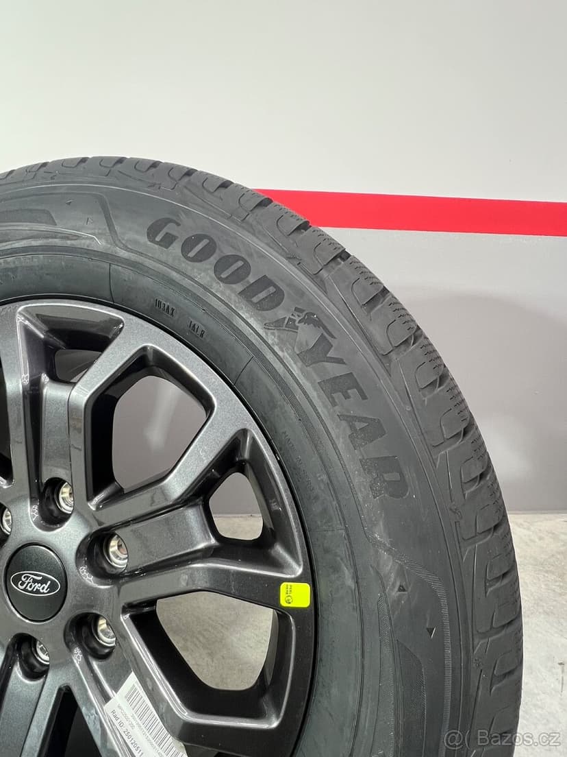 Nepoužita sada Ford ranger/Amarok Dot 25 zimni