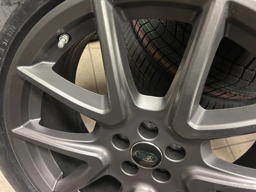 Alu kola + Pneu Land Rover Velar L560 21 zimní