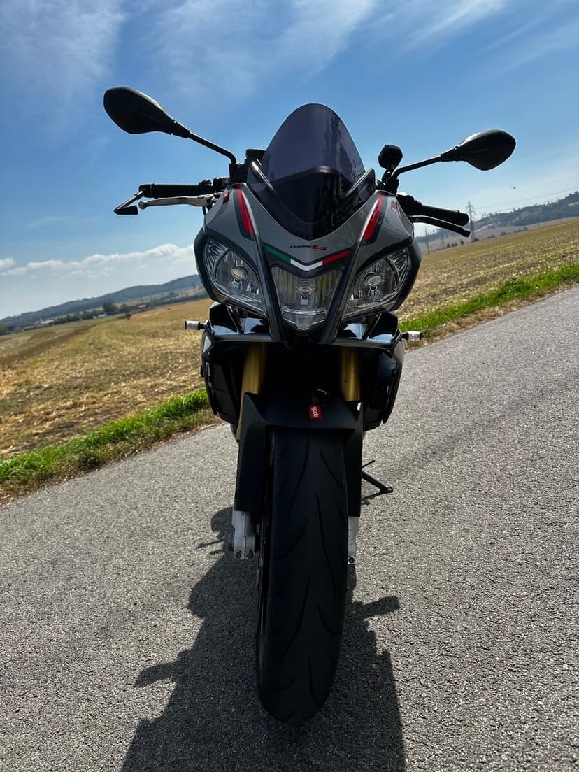 Aprilia tuono v4 1100rr
