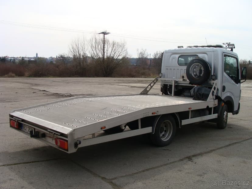 Renault Maxity 2.5 dci 96 kW odtahový speciál