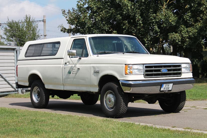1990 Ford F250 4WD 302 V8, velmi pěkný orig. stav, DPH