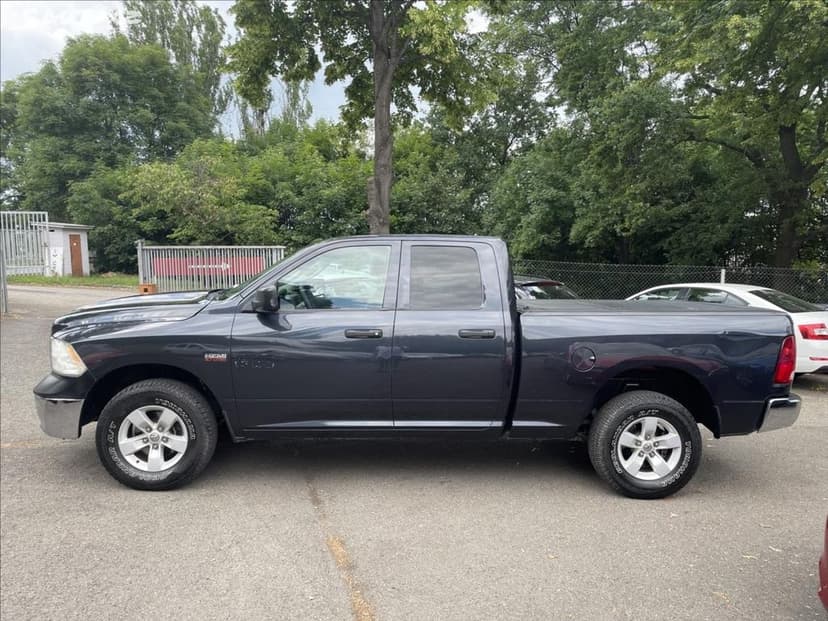 Dodge Ram, 5,7 HEMI Crew Cab Laramie
Ojeté, 2013, 123 000 k