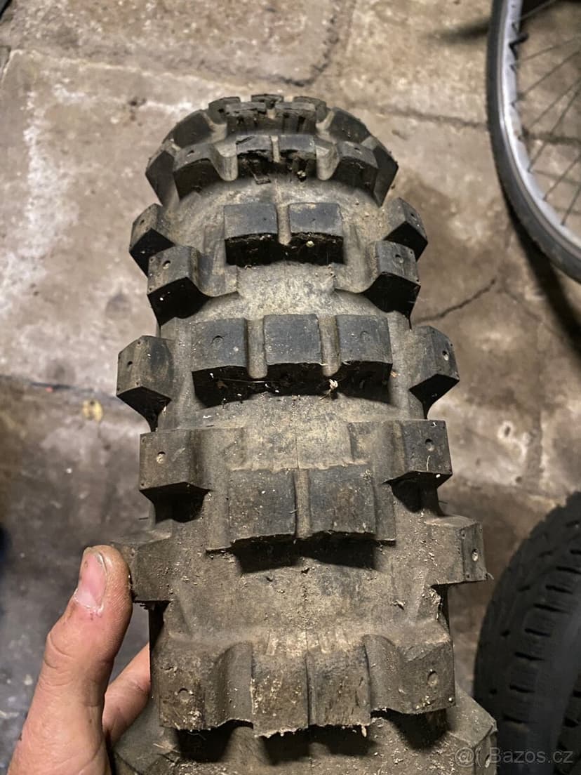 Pneunatiky na motorku