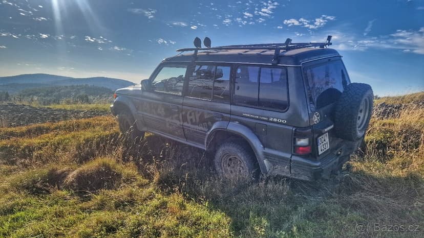 Mitsubishi Pajero V20 2.8 GLS (1995) – expediční special