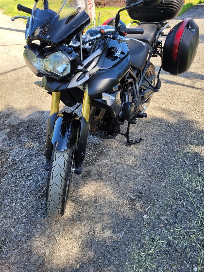 Triumph Tiger 800 XC cestovný paket, ABS
