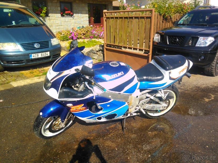 Prodám Suzuki GSX-R 750 SRAD. Výkon 99,5 kW