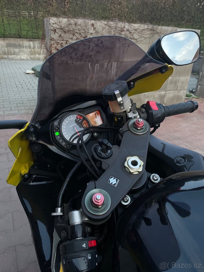 SUZUKI GSXR 1000 K6
