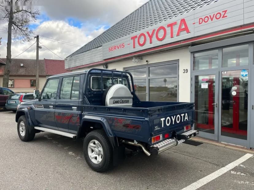 Toyota Land Cruiser, HZJ79 4,5 D-4D V8