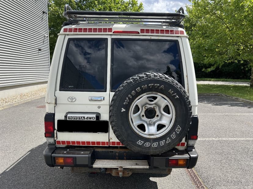 Toyota HZJ 78 LandCruiser, 2009, ARB kompresor, uzávěrky