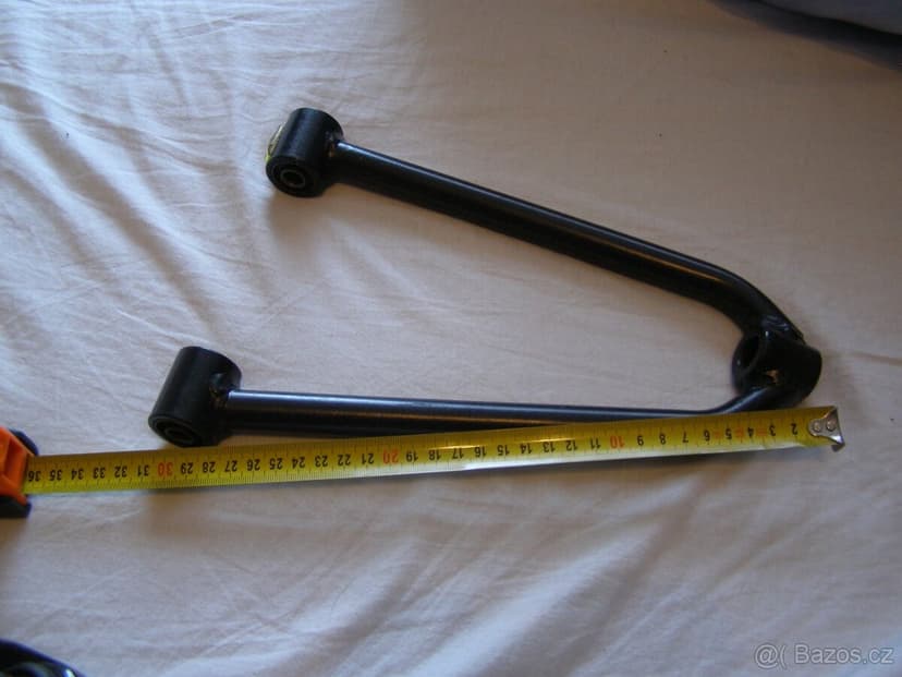 Prodám náhradní díly na čtyřkolku 250 -nové rameno pravé ATV