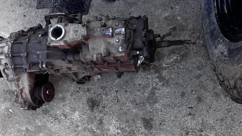 Nissan patrol y60/y61 td42 převodovka