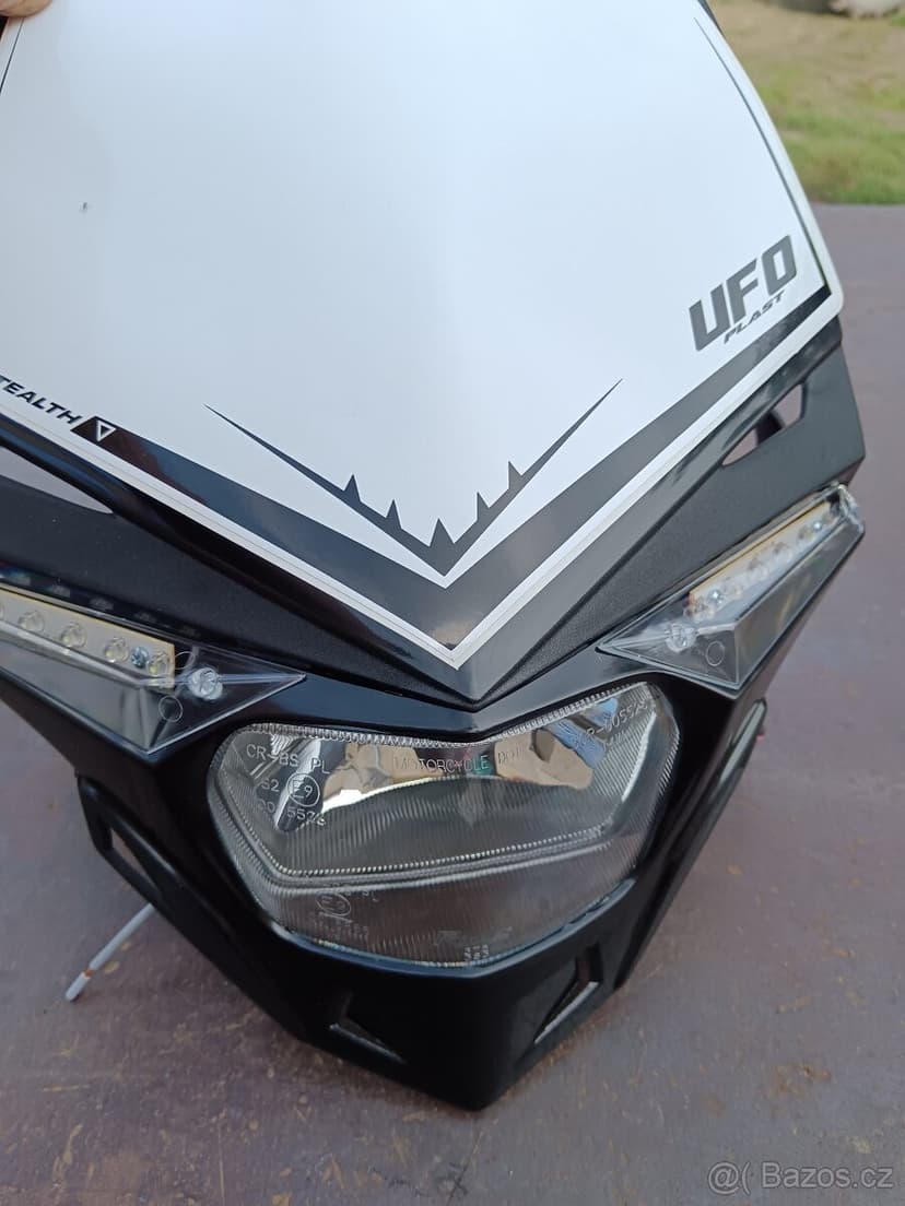 Přední maska se světlem