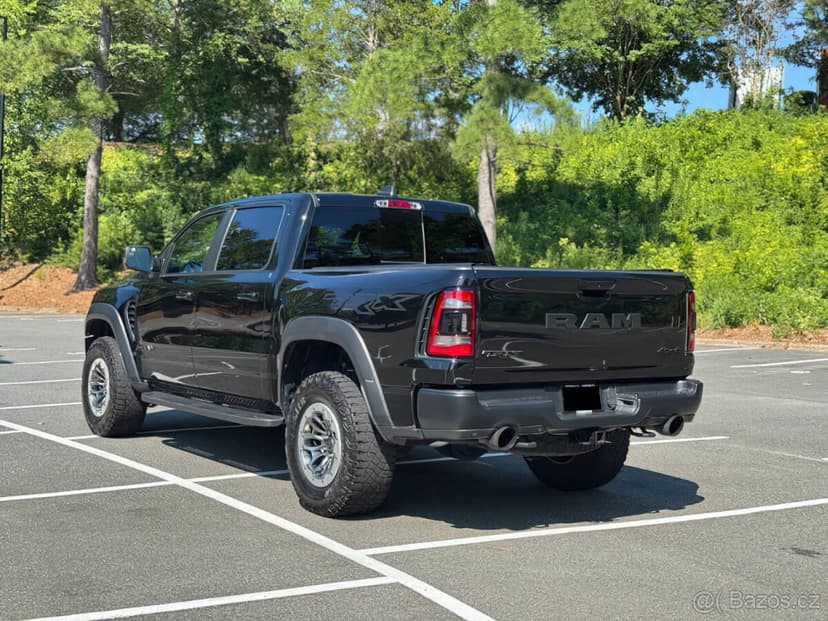 RAM 1500 TRX 6.2L rok 2021  pohon všech kol