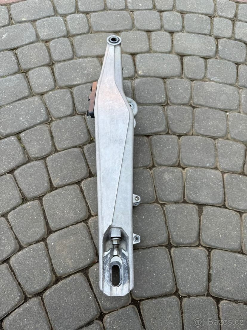 Kyvná vidlice zadního zavěšení tyč ktm sxf 250 / 350 / 450