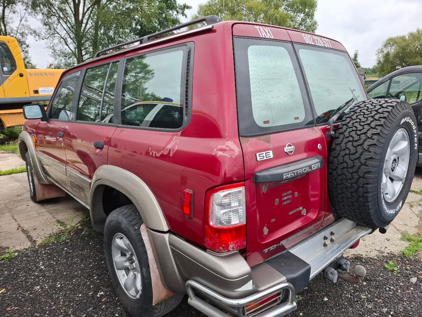 Nissan Patrol 2.8 SE
