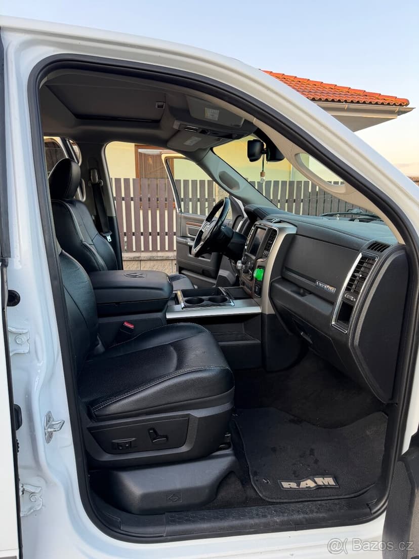 Dodge RAM 1500 crew cab, LONG, 5.7 HEMI, 4x4, lpg