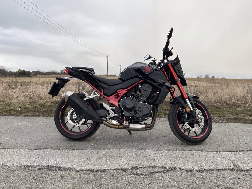Honda CB750 Hornet – A2 35 kW – 2024 – Záruka – 13900km