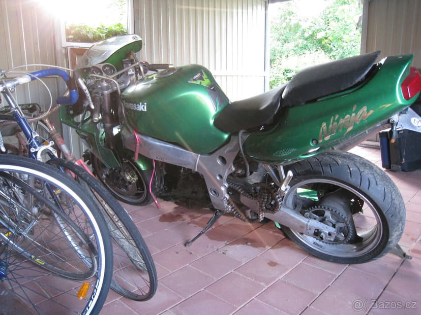 KAWASAKI ZX9 NINJA 1994 S DOKLADY VETERAN