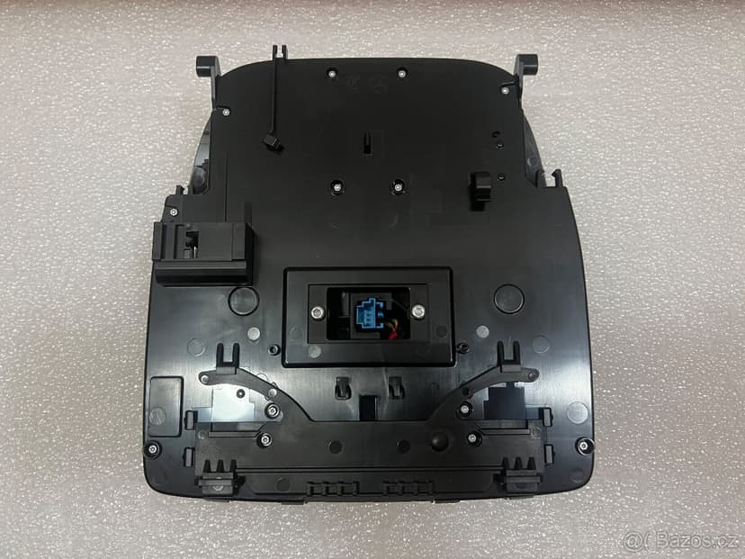 STŘEŠNÍ JEDNOTKA MERCEDES G W463