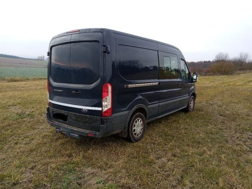 Ford Transit 350L 2.0Tdci L3H2 7 míst - odtahový speciál