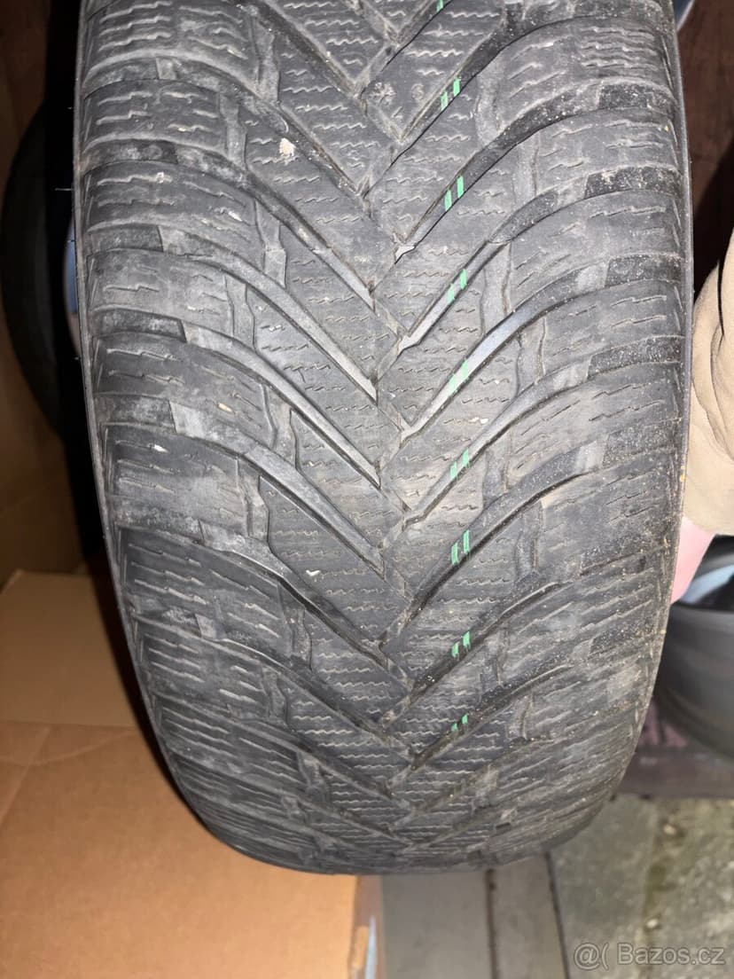 Kolo na Land Rover Discovery sport