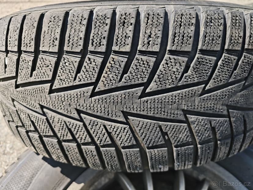 Pneu plus ráfky Nissan Patrol