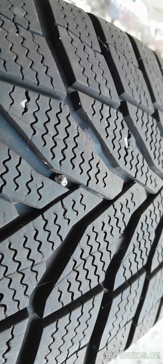 4 xKola 5x139,7  kované disky offroad pneu 235/75 15