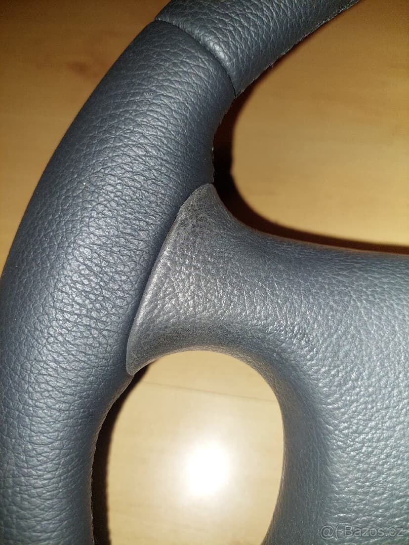 Land rover discovery volant