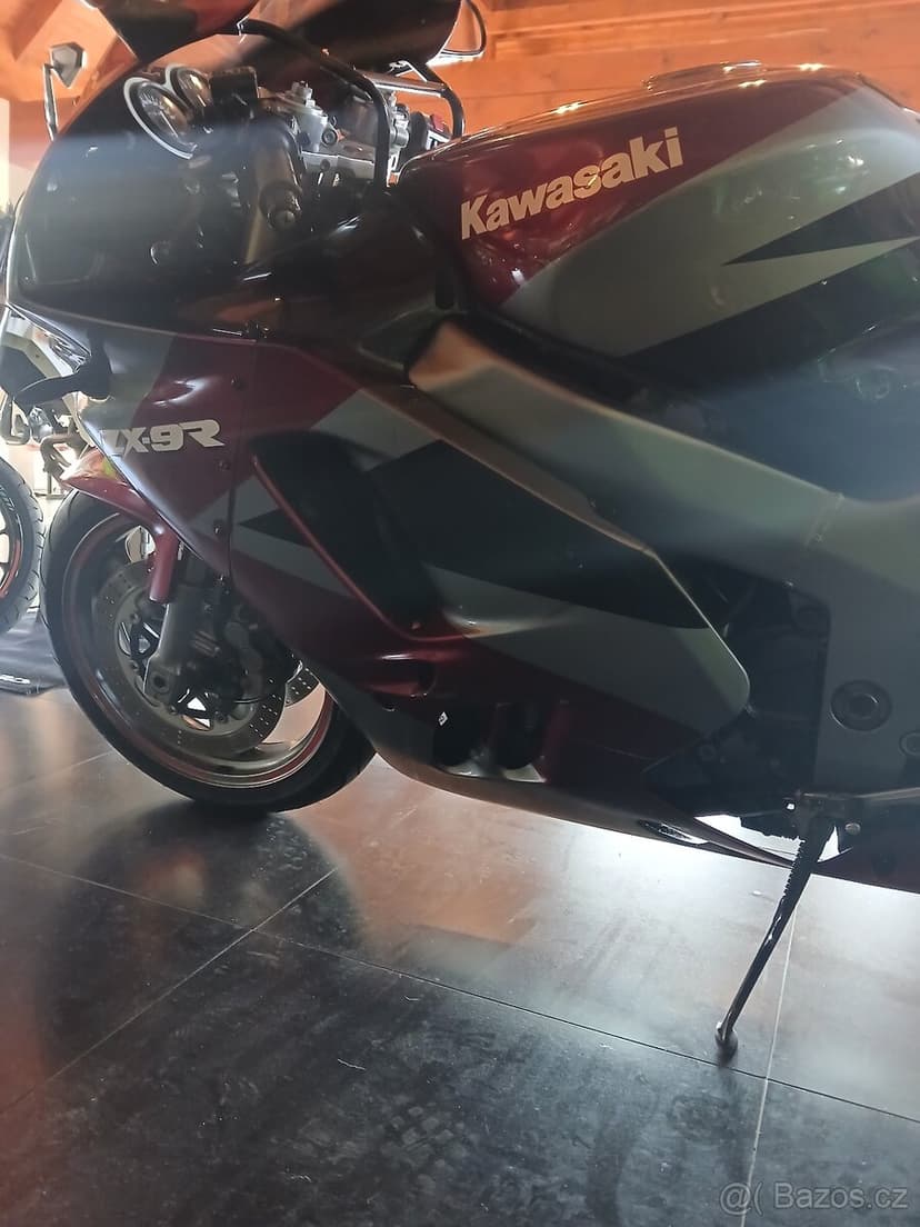 Kawasaki ninja zx-9r