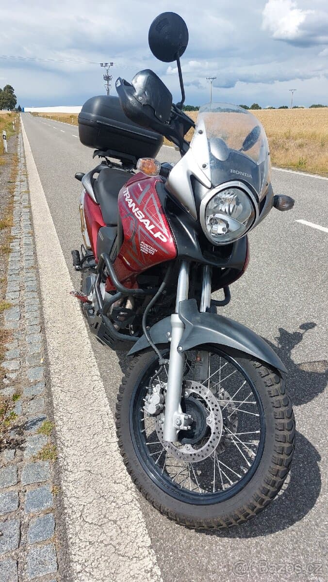 Honda XL700V Transalp 2010 pouze 26t.km původ ČR