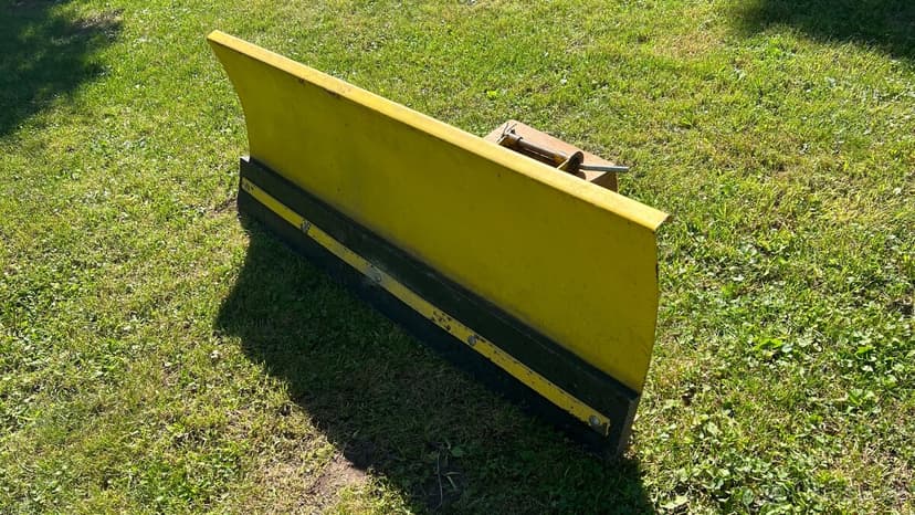 Sněhová radlice/pluh/ na čtyřkolku