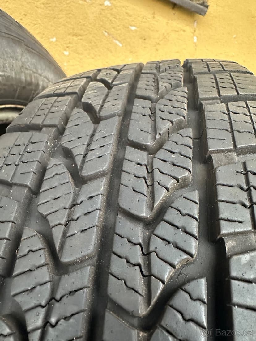 Pneu 205/75 R16C zimní