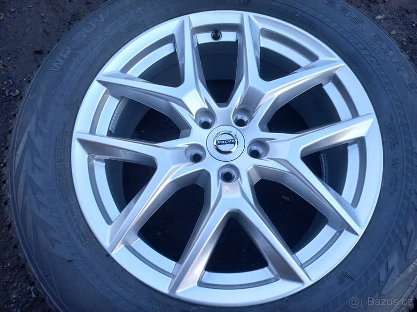 Prodám NOVOU sadu Orig ALU kol Volvo 235/60R18 zimní