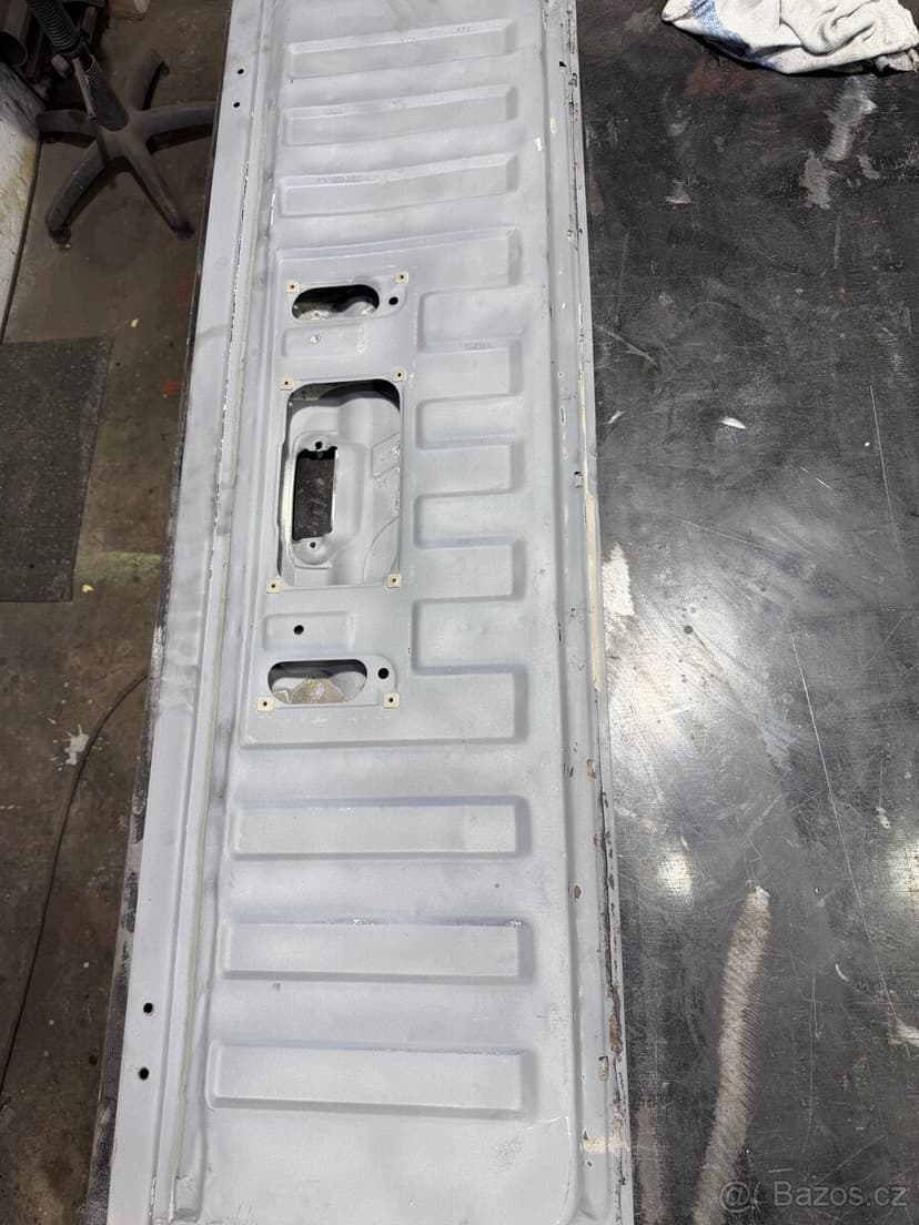 Dveře korby Toyota Hilux 96-05