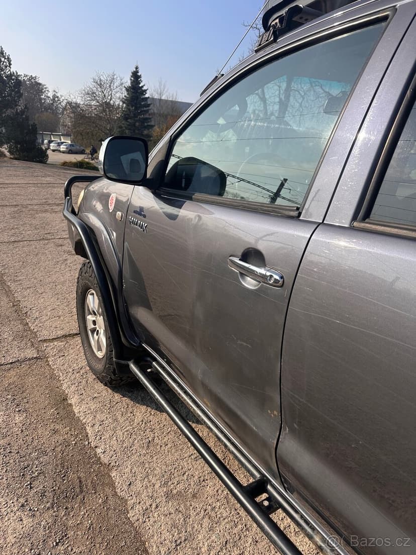 Toyota Hilux 3.0 D4D Expediční